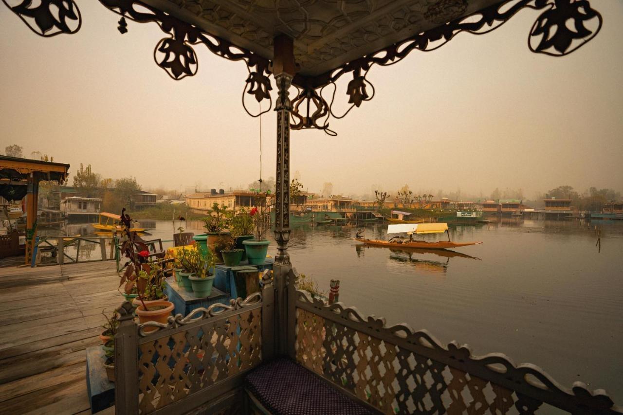 Green Heritage Group Of Houseboats ศรีนาการ์ ภายนอก รูปภาพ